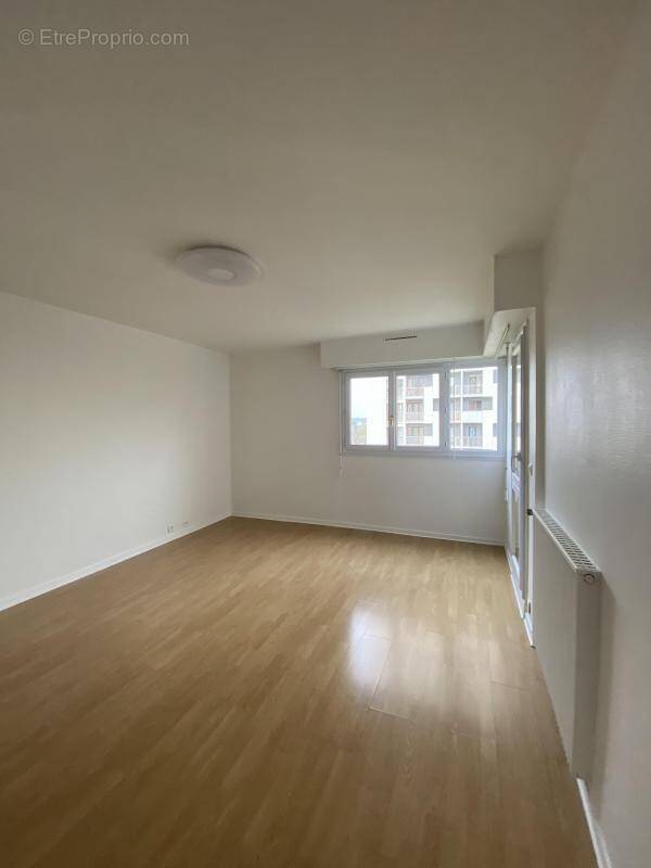 Appartement à SAINT-OUEN-L&#039;AUMONE