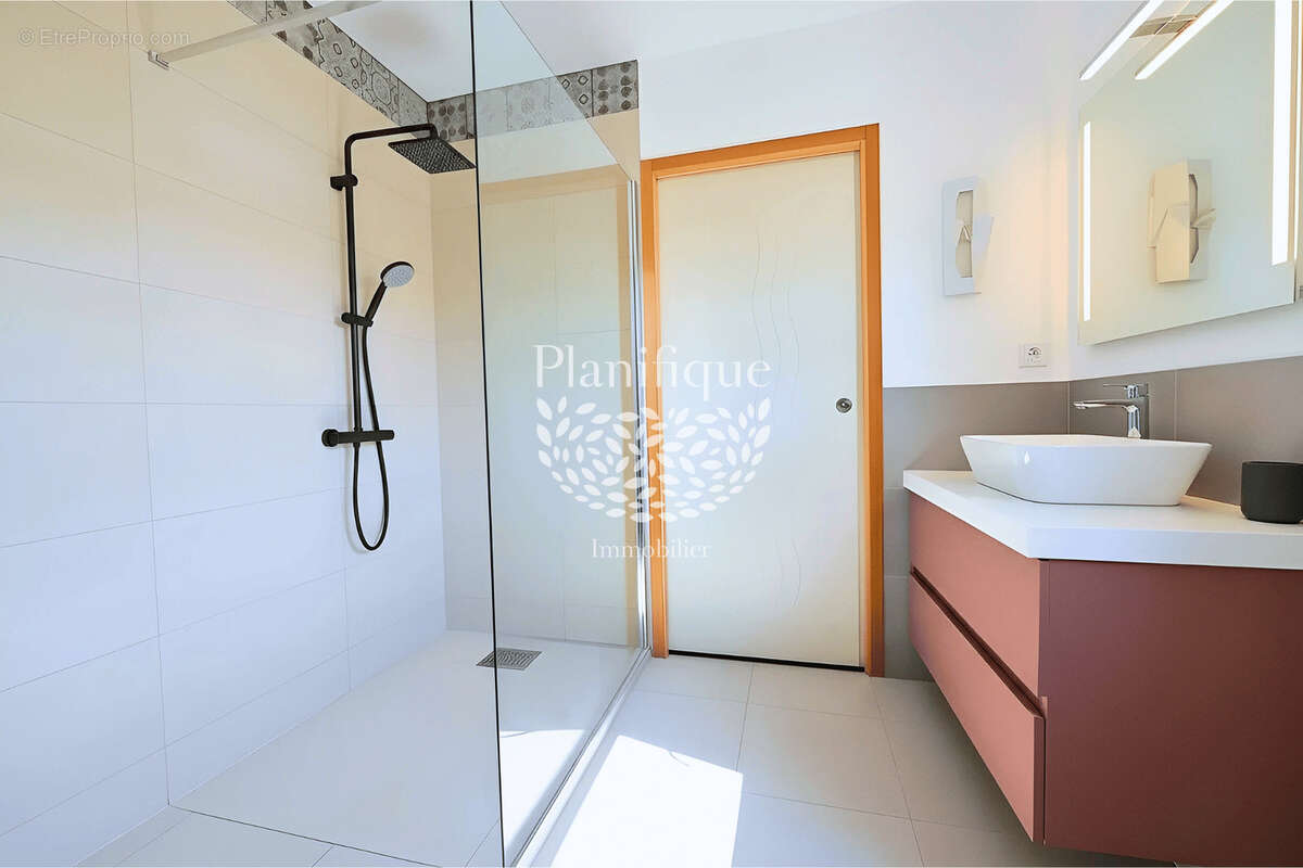 Appartement à SAINT-JULIEN-EN-GENEVOIS