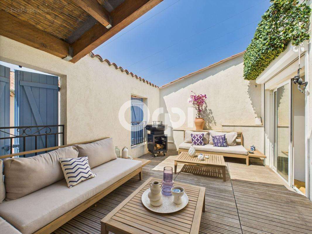 Maison à MANDELIEU-LA-NAPOULE