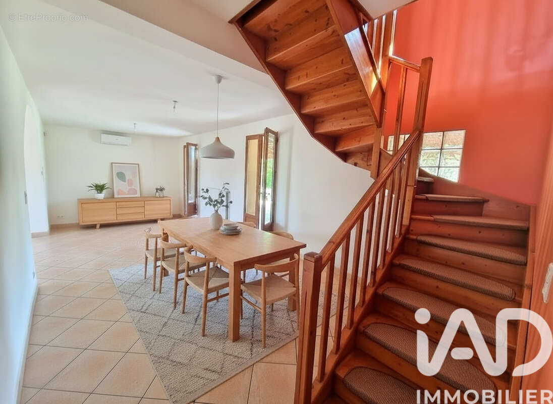 Photo 2 - Maison à VAYRES-SUR-ESSONNE
