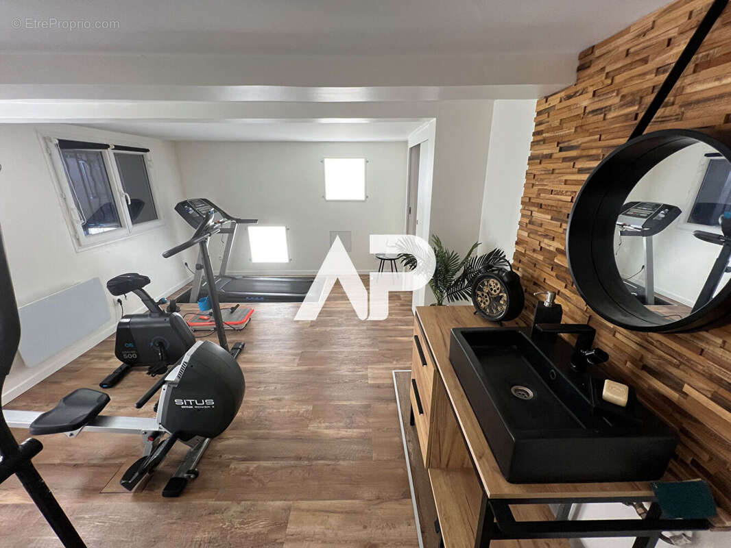 Maison à MONTMORENCY