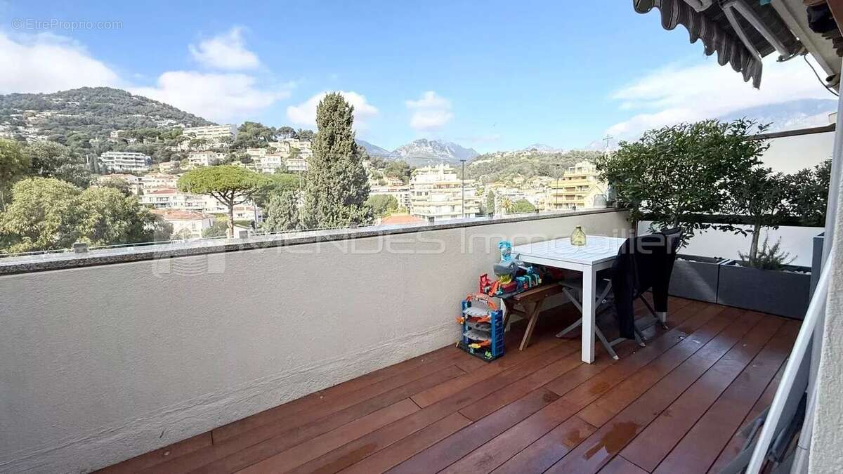 Appartement à ROQUEBRUNE-CAP-MARTIN