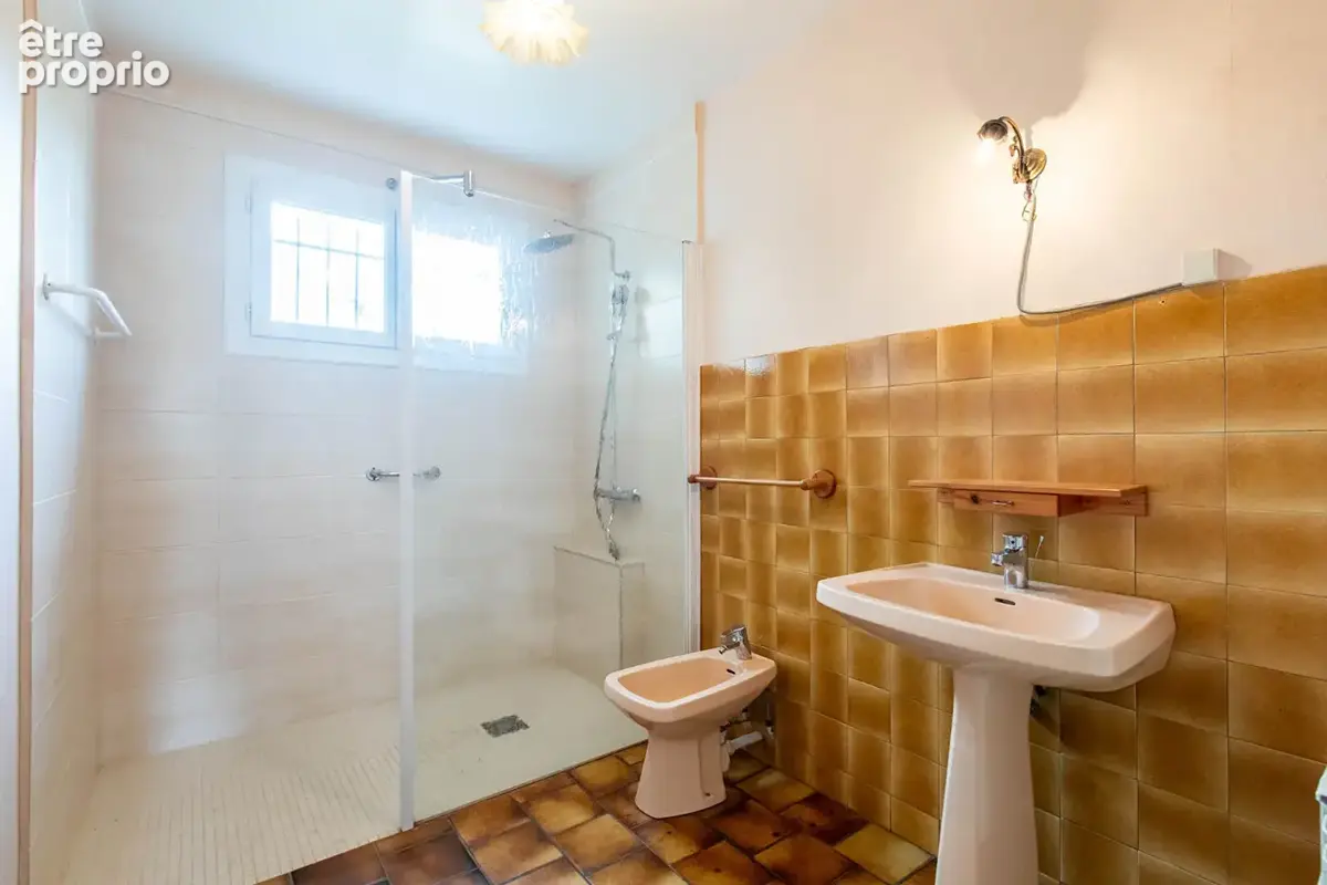Maison avec commerces à pied - photo 4