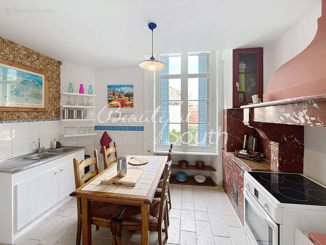 Maison à SAINT-LAURENT-DE-LA-CABRERISSE