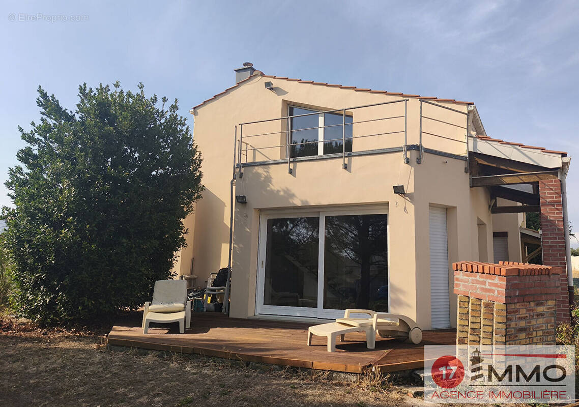 Maison à THAIRE