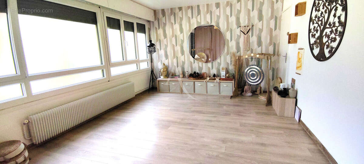 Appartement  4 pièce(s) 79m² Les Ulis - photo 2