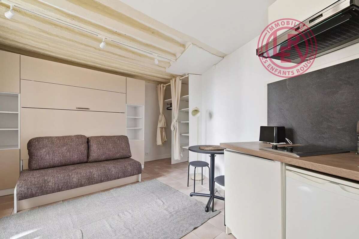 Appartement à PARIS-3E