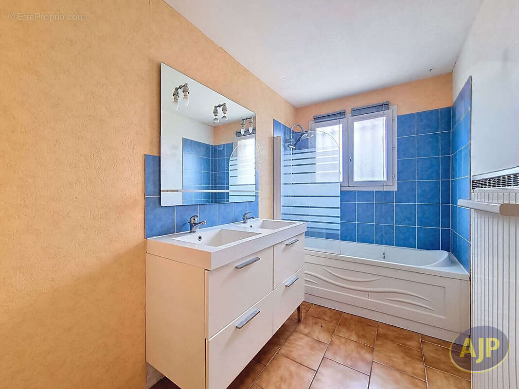 Maison à SAINT-MEDARD-EN-JALLES