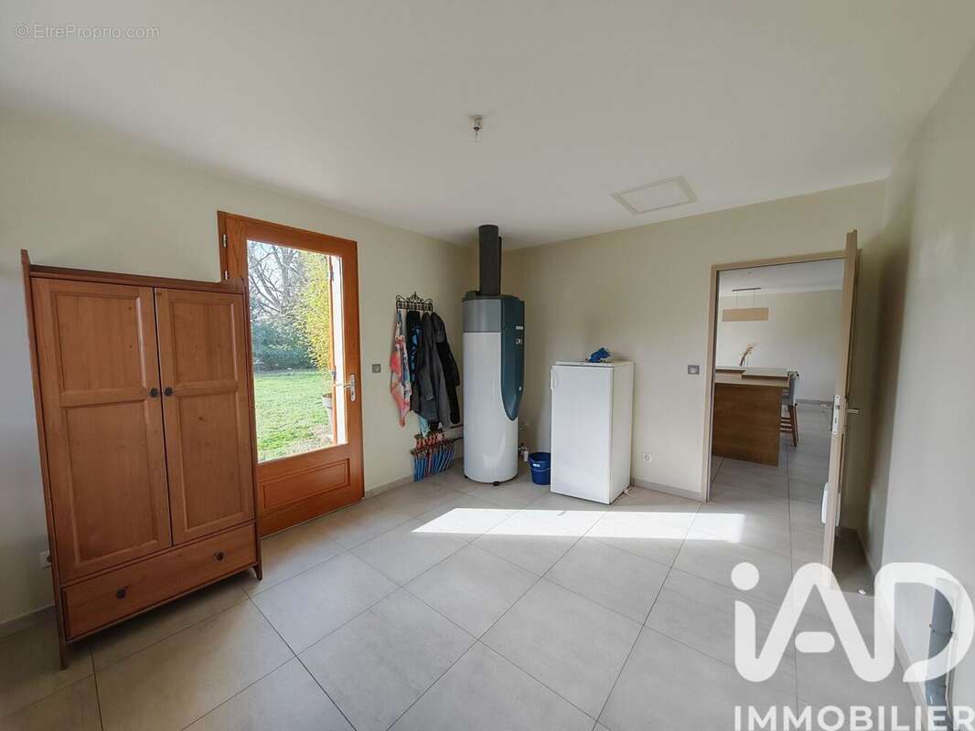 Maison 154 m² à Houeilles  - photo 4