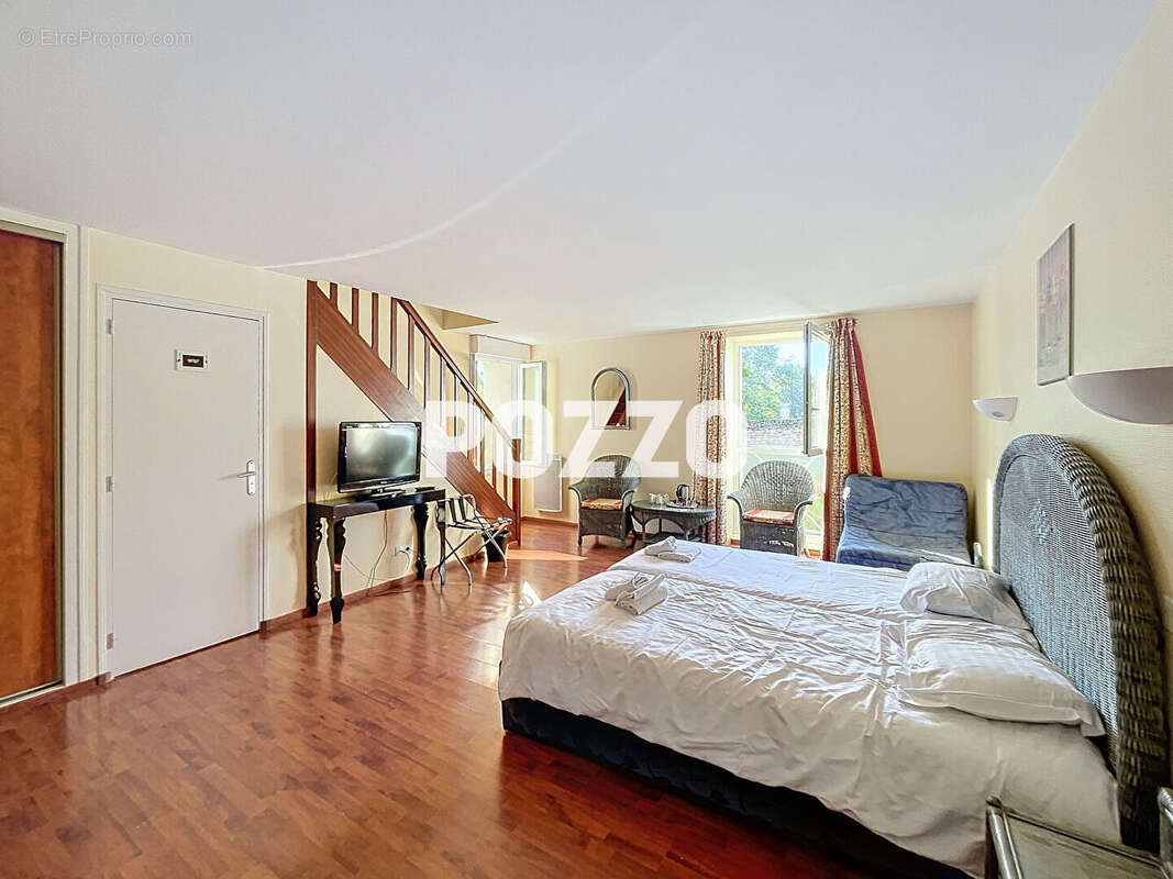 Appartement à COLLEVILLE-SUR-MER