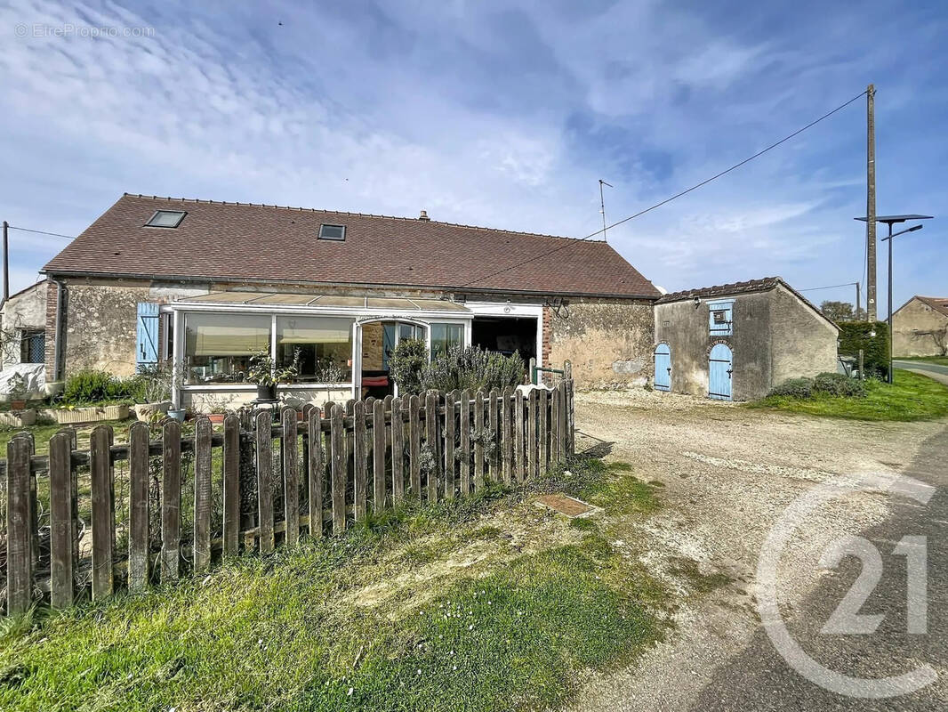 Maison à VILLEBOUGIS