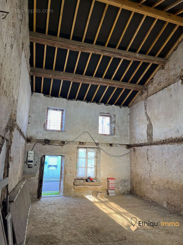 Maison à SOMMEVOIRE