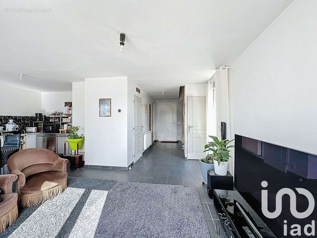 Photo 5 - Maison à MOGNEVILLE