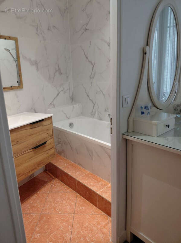 Appartement à AUBERVILLIERS