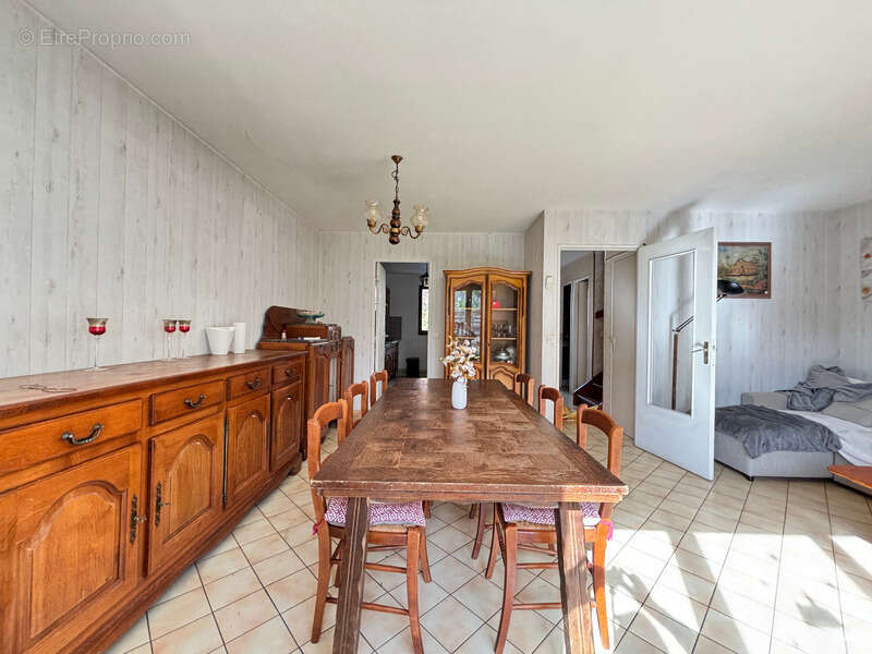 Maison à VERRIERES-LE-BUISSON