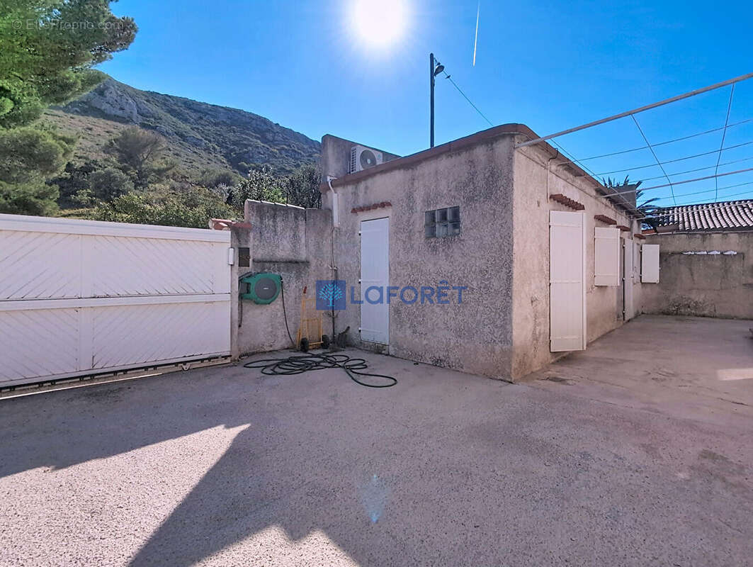 Marseille 11e - villa 146 m2 + dépendance - vue dégagée - photo 14