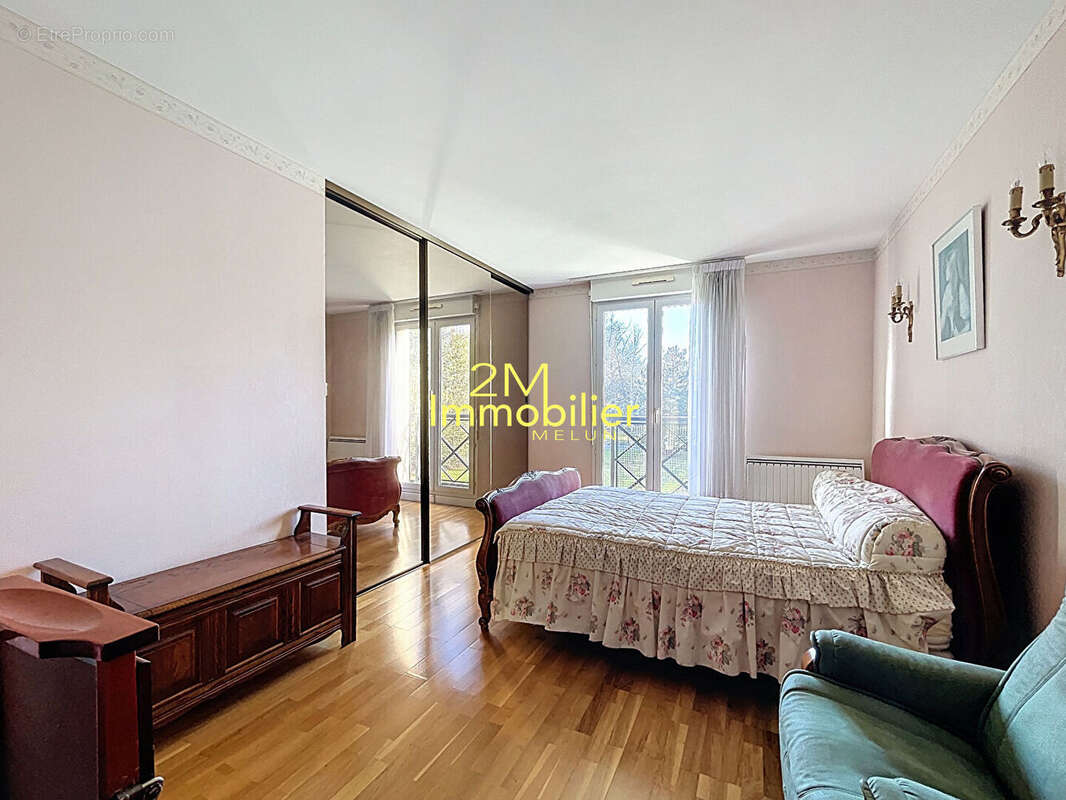 Appartement à DAMMARIE-LES-LYS