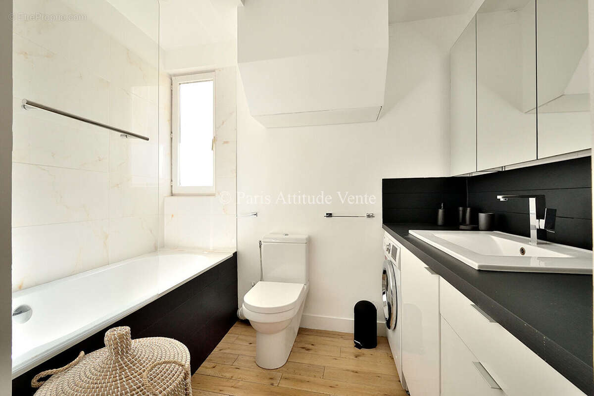 Appartement à PARIS-3E