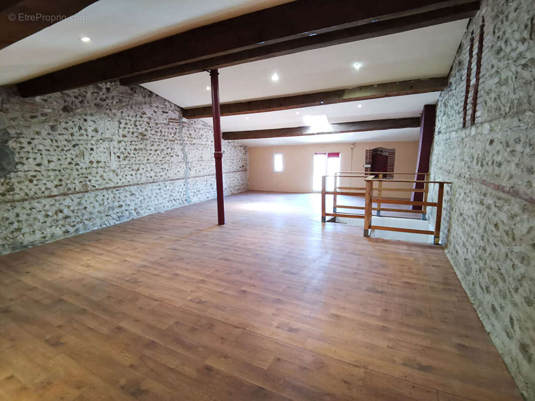 2 Maisons de village de type T3 avec garage et terrasse/patio - photo 16
