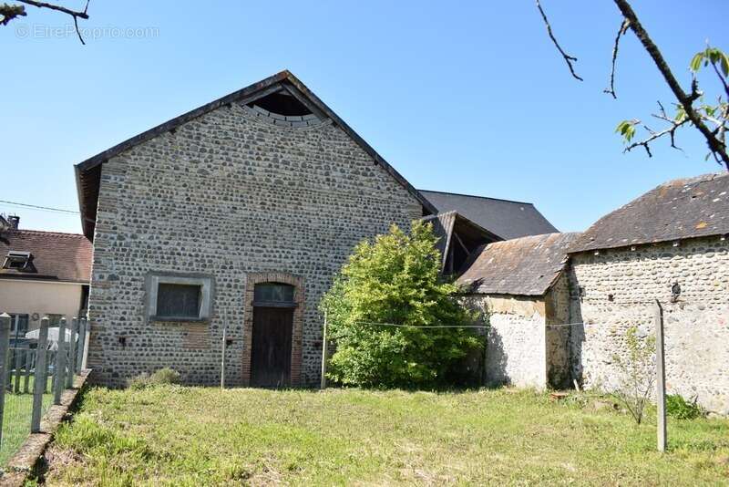 Maison à ARTIGUELOUVE