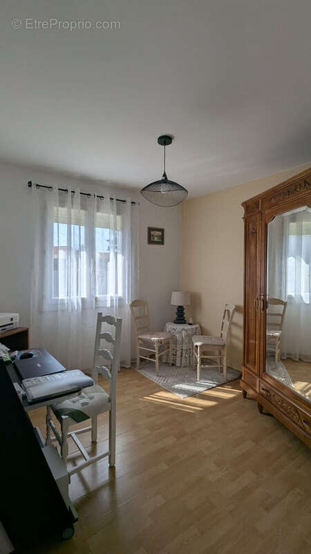 Maison 84 m² à Bonson  - photo 5