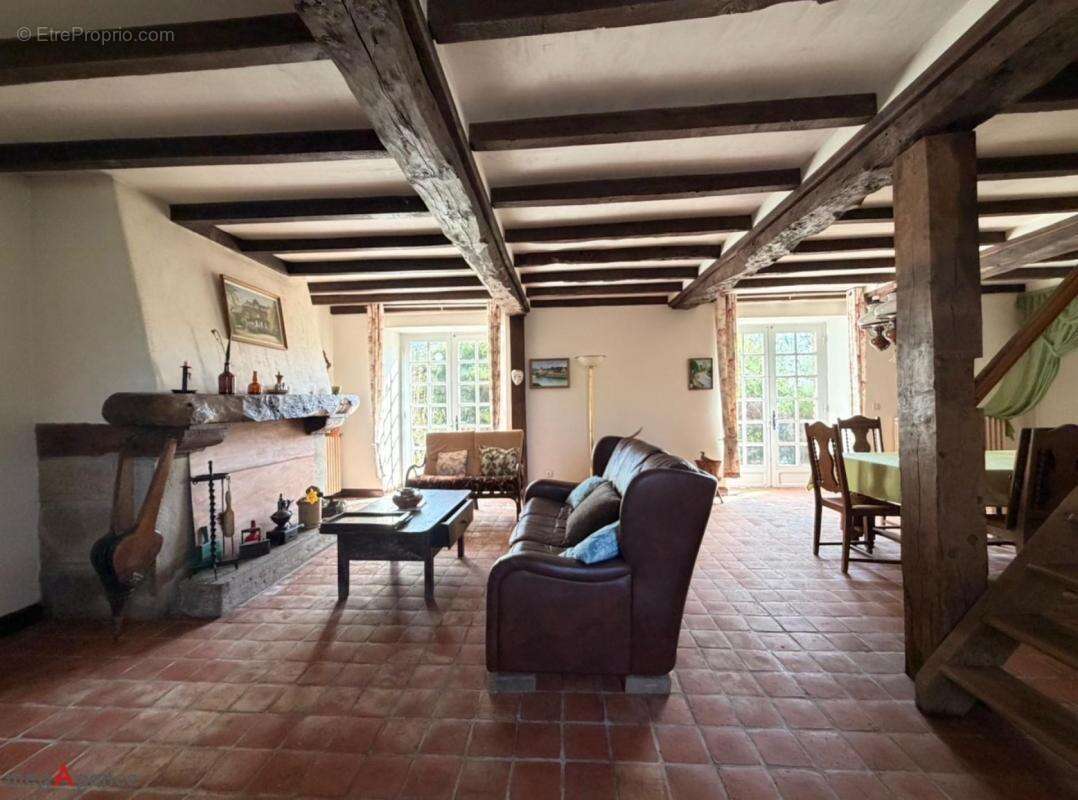 Maison à MALESTROIT