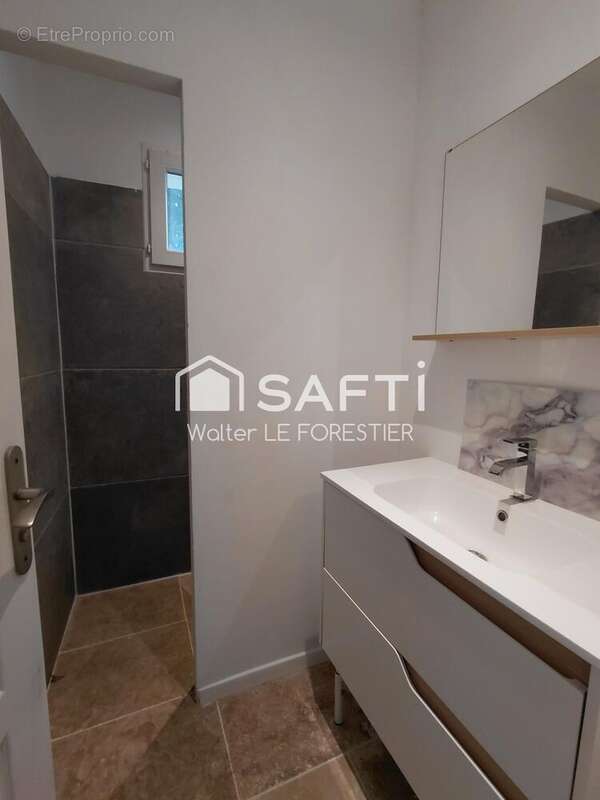 Appartement 58 m² à Saint-Louis-De-Montferrand  - photo 7