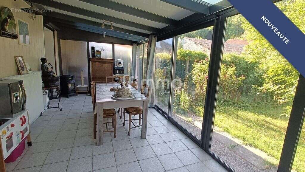 Maison avec dépendances donnant sur jardin bucolique – Proche Pr - photo 3
