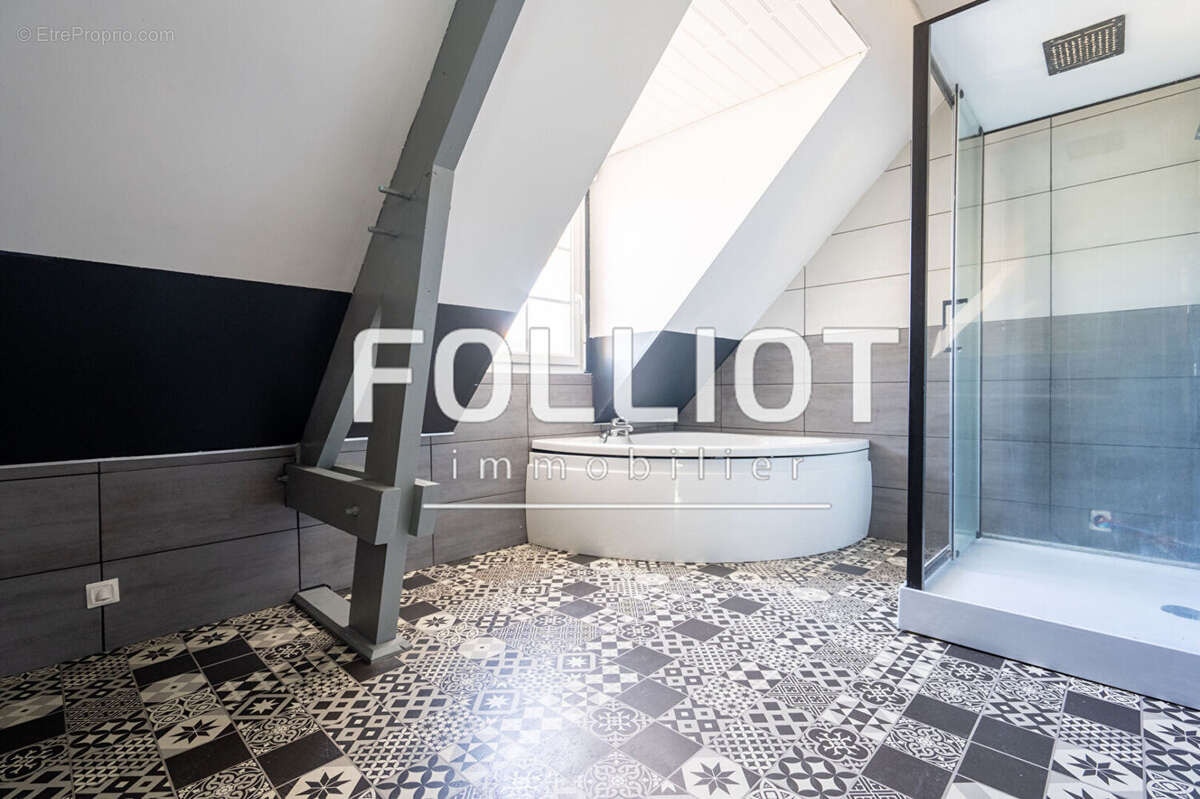 A vendre - Maison 4 pièces - Les Moitiers D'Allonne - photo 8