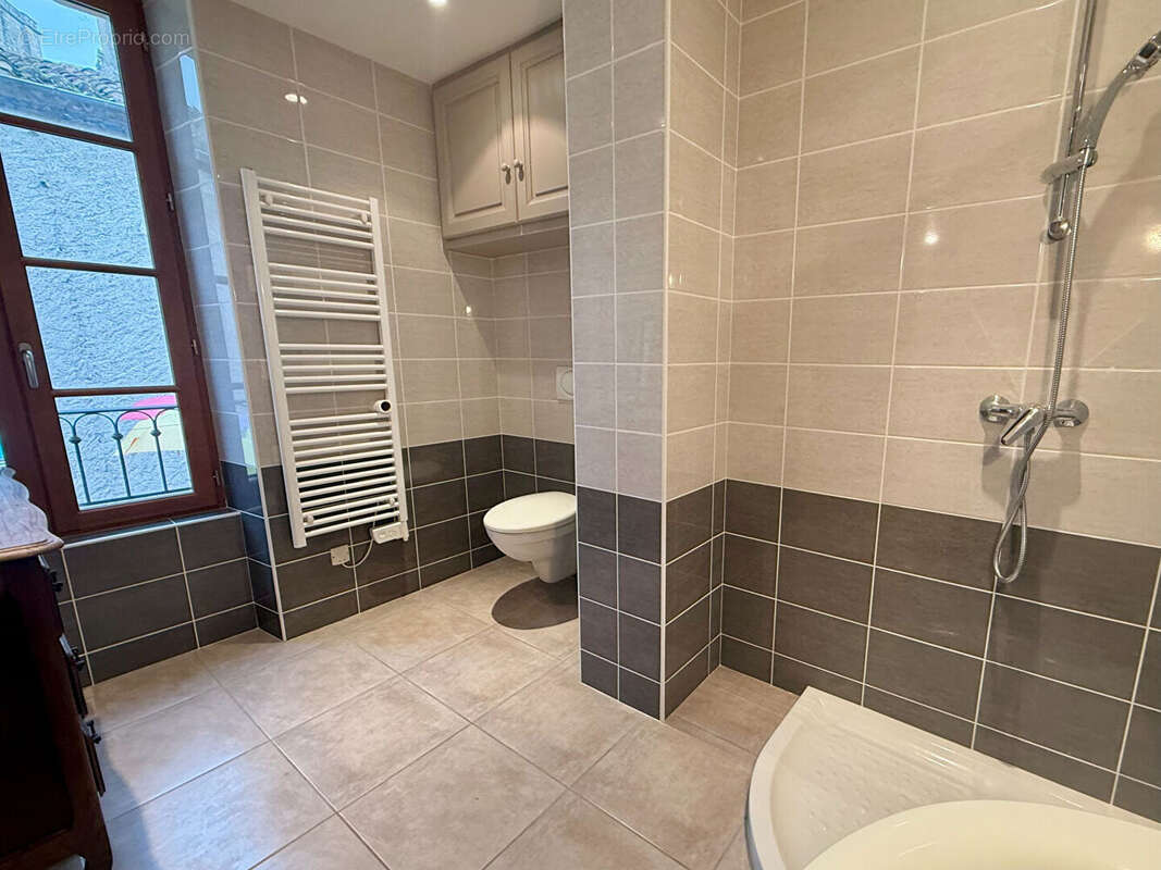 Maison à PUY-L&#039;EVEQUE