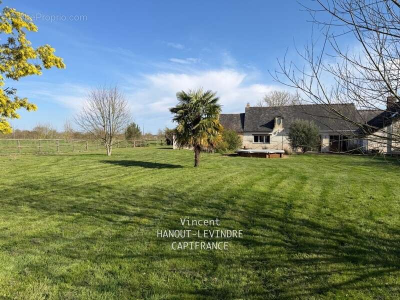 Maison à SOULAIRE-ET-BOURG