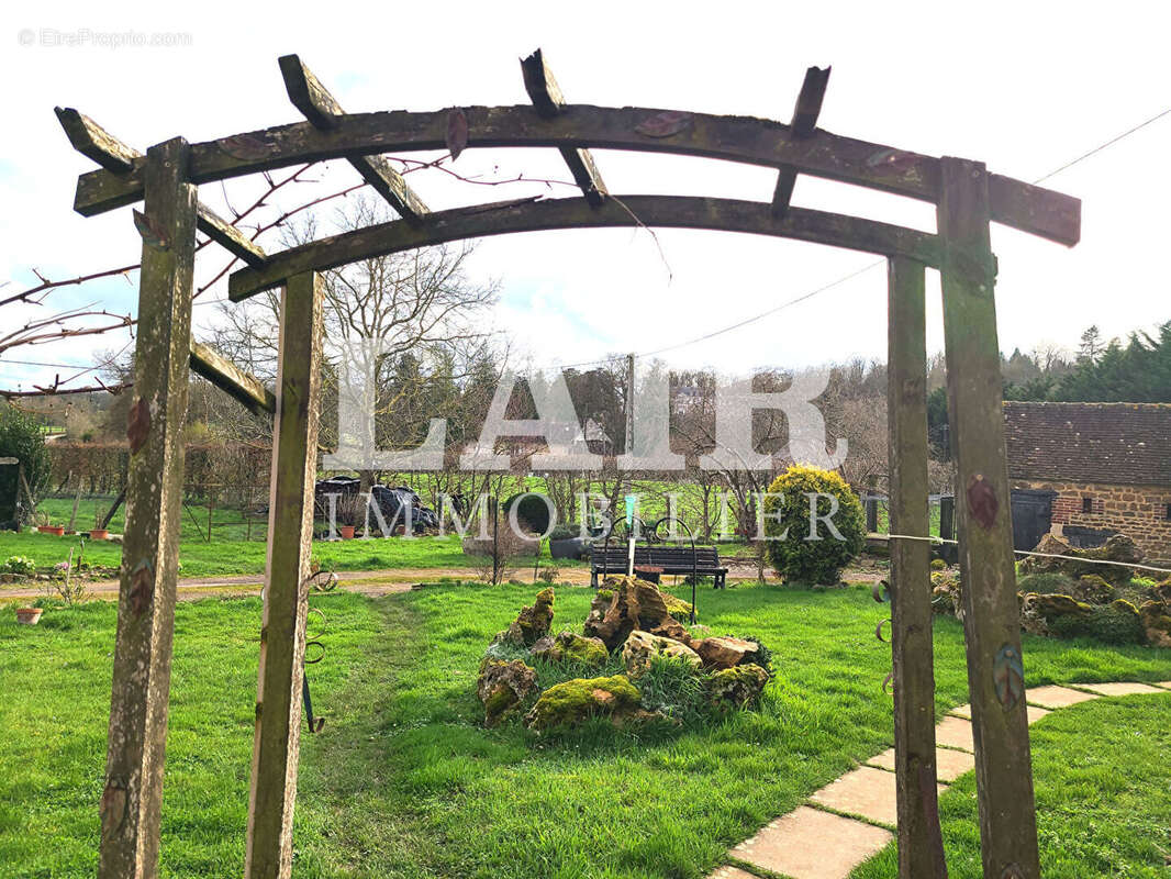 Maison à SAINT-CHRISTOPHE-LE-JAJOLET