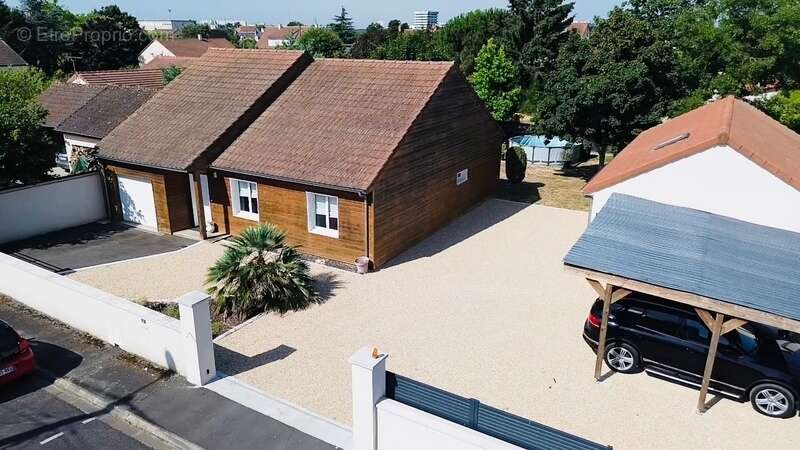 Maison à CHATELLERAULT