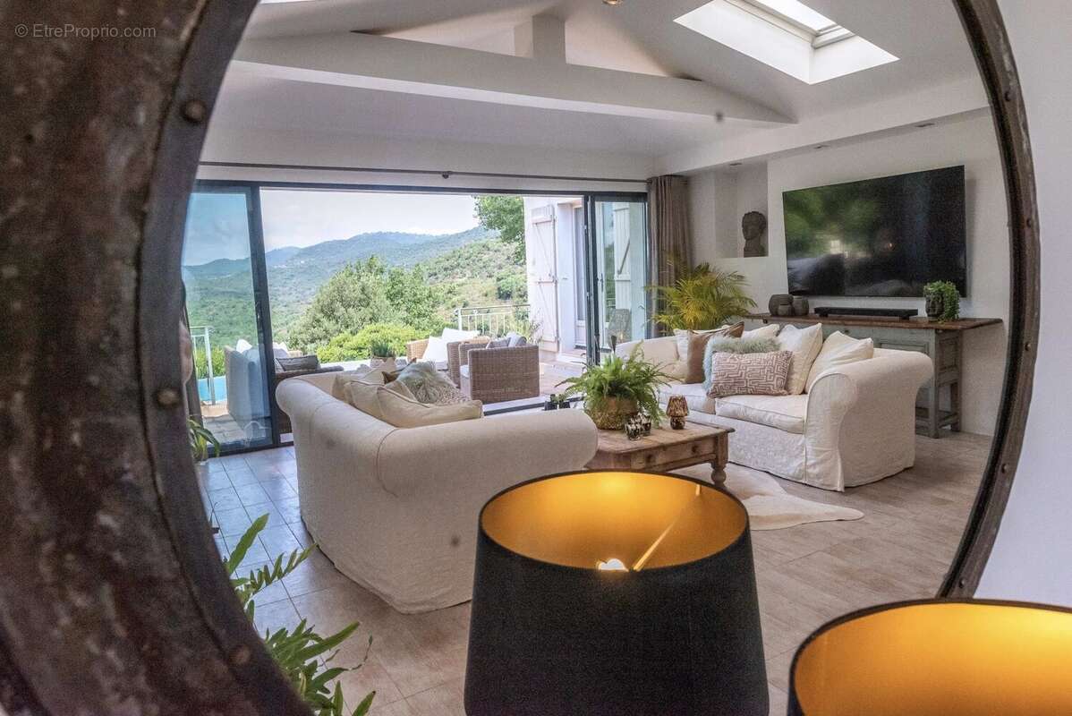 Maison à LES ADRETS-DE-L'ESTEREL