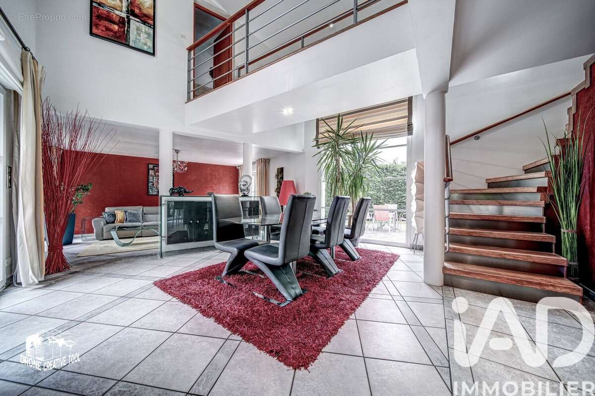 Maison 190 m² à Montoy-Flanville  - photo 4