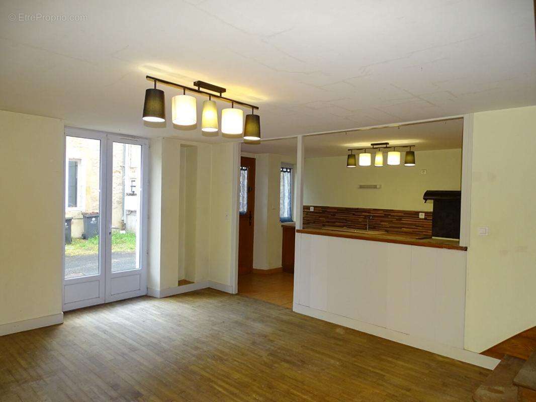 Maison à LA BACHELLERIE