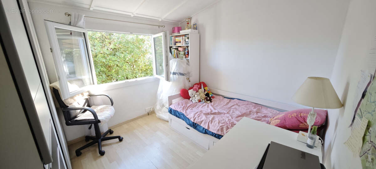 Maison à ROQUEBRUNE-SUR-ARGENS