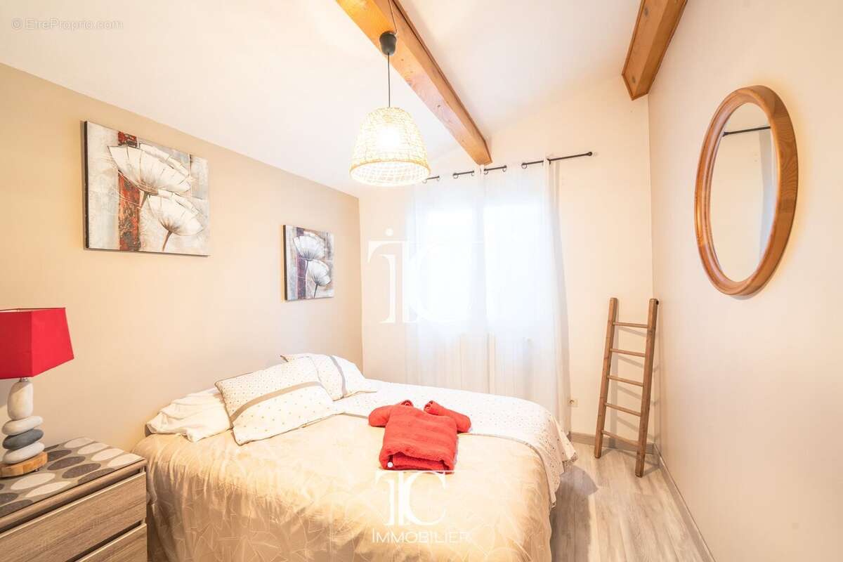 Villa 2005 140m² avec 5600m² terrain avec riviere - photo 13
