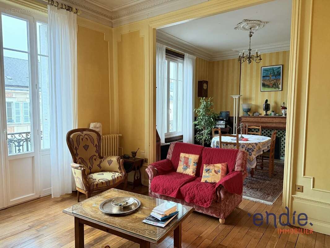 Appartement à MOULINS