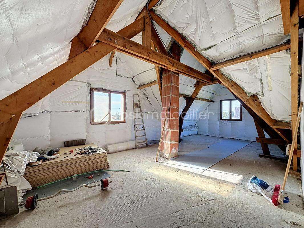 Maison familiale de 150 m2 sur sous sol total - photo 13