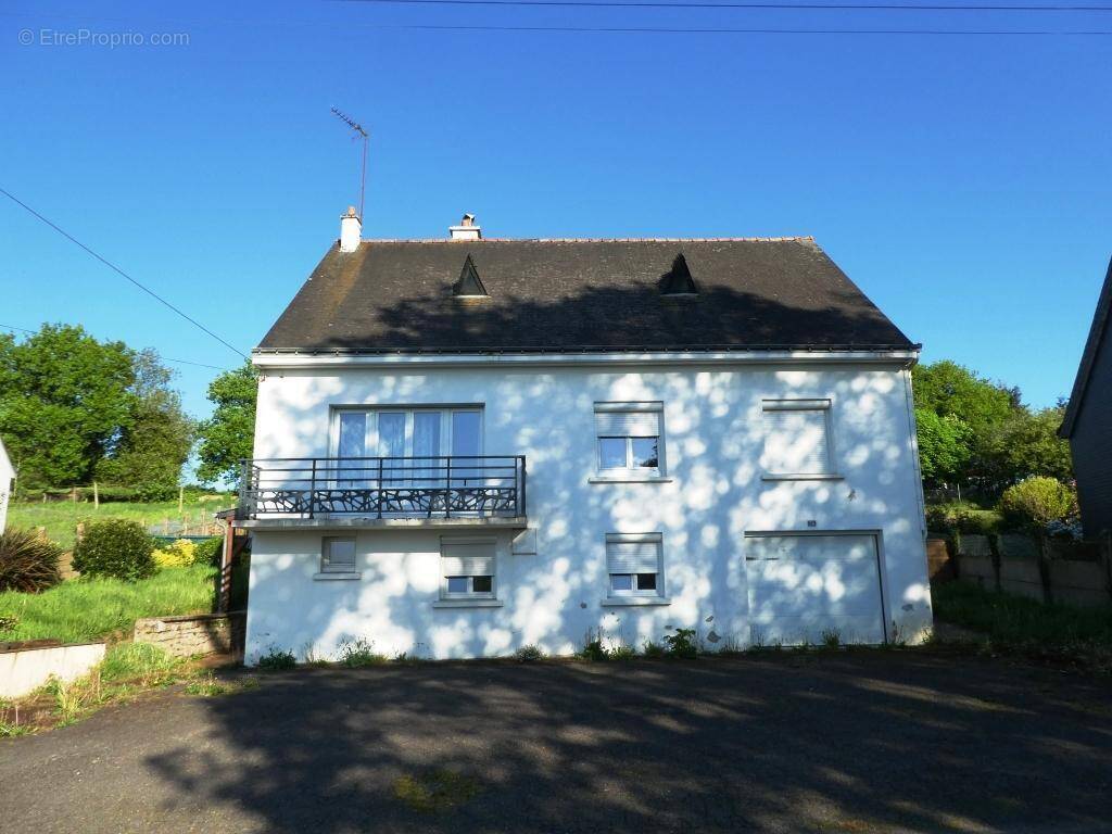 Maison à LOCMALO