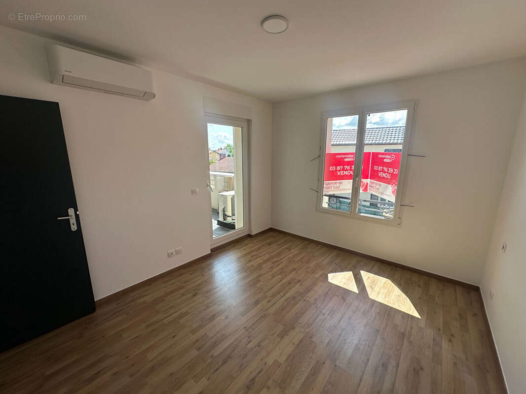 Appartement à COURCELLES-SUR-NIED