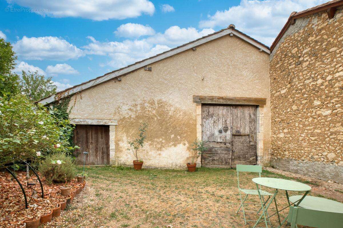 Maison à TOCANE-SAINT-APRE