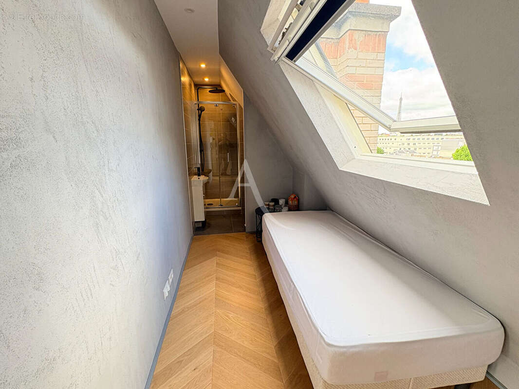 Appartement à PARIS-7E