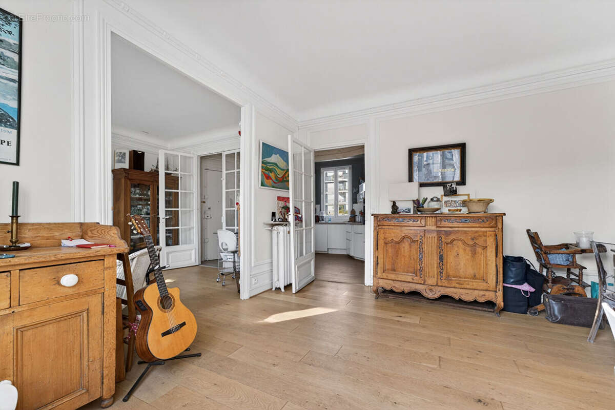 Appartement à PARIS-15E