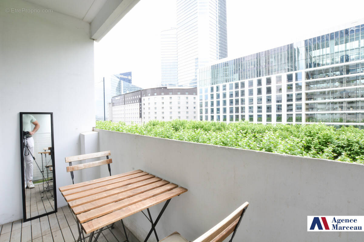 Appartement à COURBEVOIE