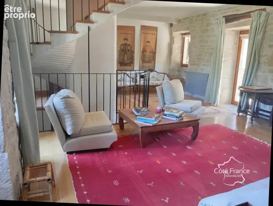 Belle maison en pierre rénovée avec piscine chauffée et char - photo 12