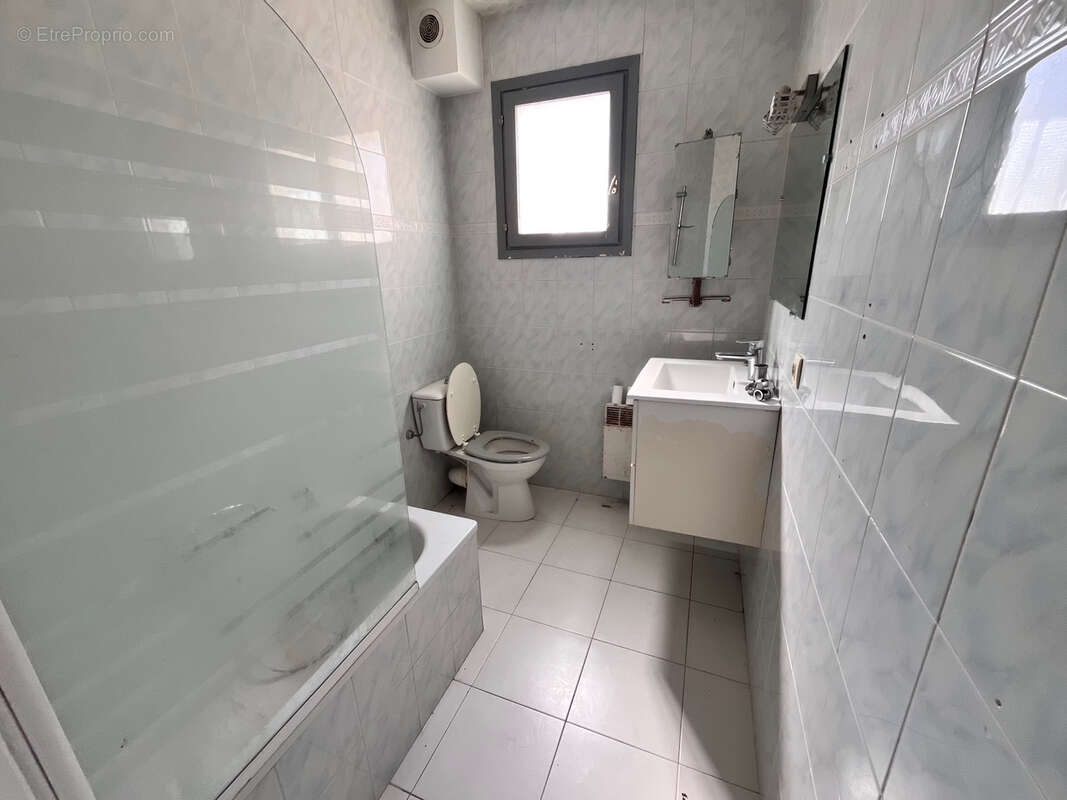 Appartement à VILLENEUVE-LOUBET