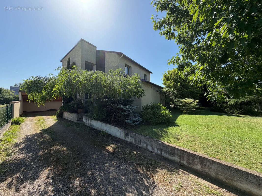 Maison 176 m² à Pont-Du-Chateau  - photo 3