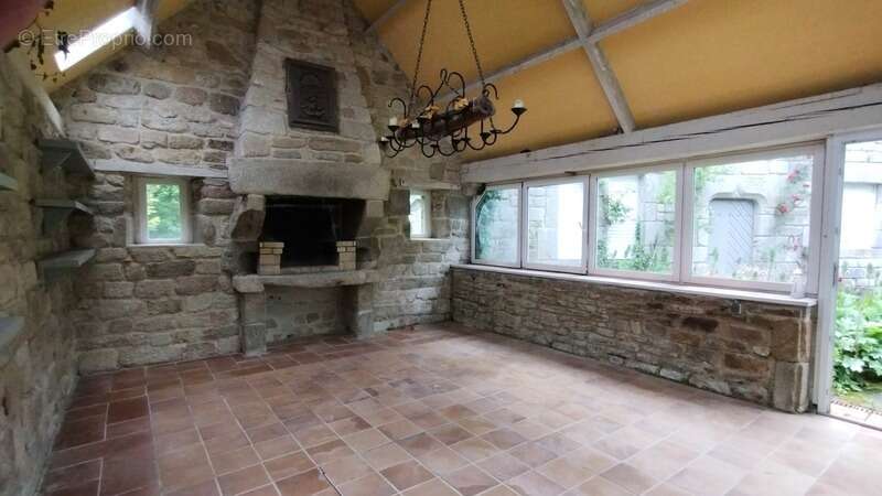 Maison à LOCRONAN